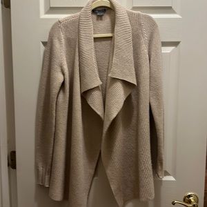 Sweater in perfect condition. Worn only once.